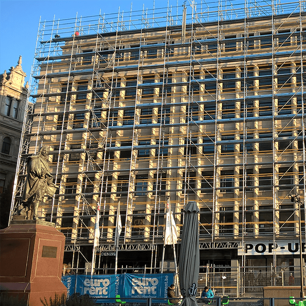 Afixfast X52 suspendu échafaudage pour la rénovation de la façade en Anvers 