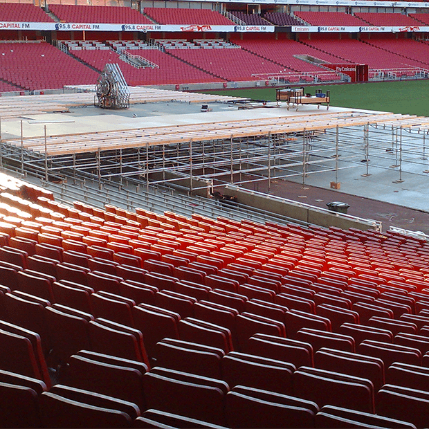 Afixfast X52 event steiger met podium voor Football Manchester United
