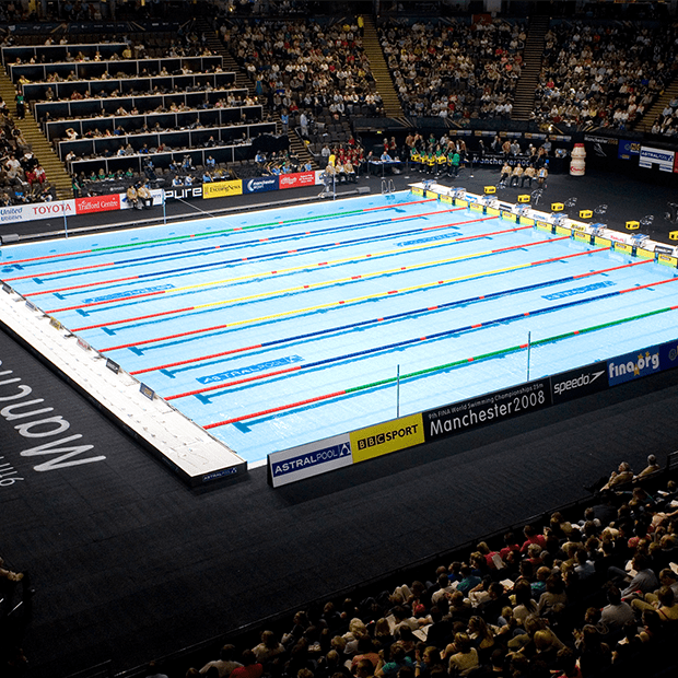 Afixfast X52 event steiger voor WK zwemmen in Manchester United
