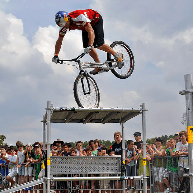 Afixfast X52 échafaudage d'événement pour le championnat de la Belgique avec Kenny Belaey