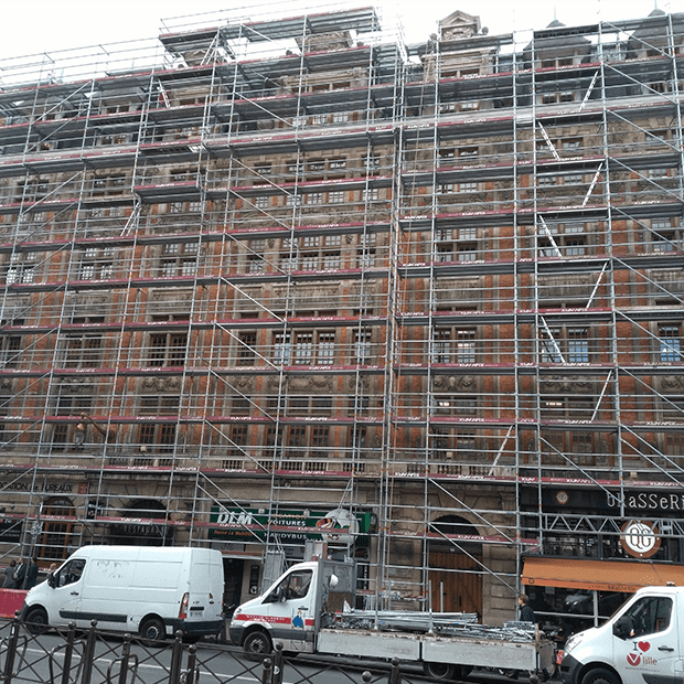 Afixfast X52 facade scaffold with ladder deck