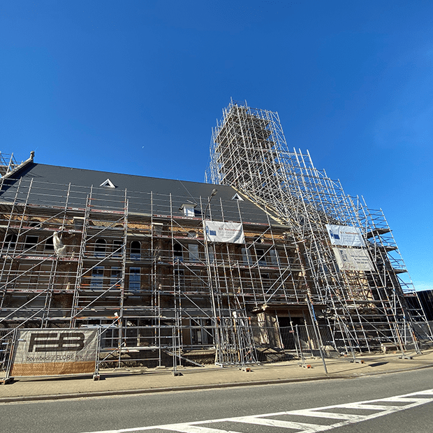 Afixfast X52 échafaudage de toit pour rénovation de clocher d'église avec socle réglable