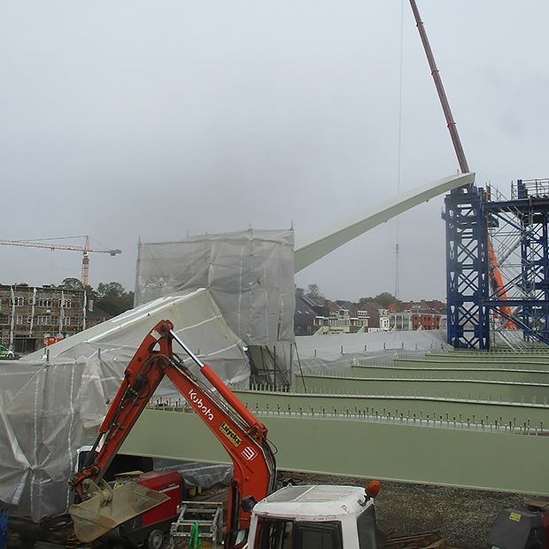 Afix fast X52 shrinkwrap scaffold for sandblasting work - Victor Buyck