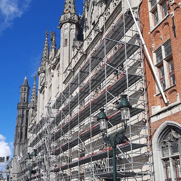 Afix fast X52 échafaudage de rénovation provinciehof Bruges - Artes