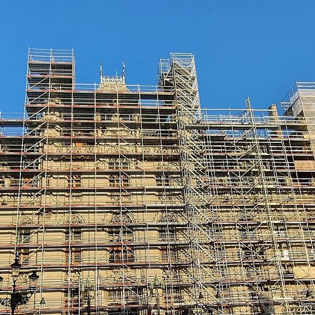 Afix fast X52 renovation scaffold provinciehof Bruges - Artes