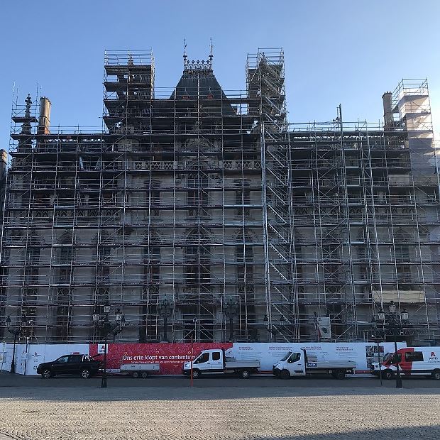 Afix fast X52 renovation scaffold provinciehof Bruges - Artes