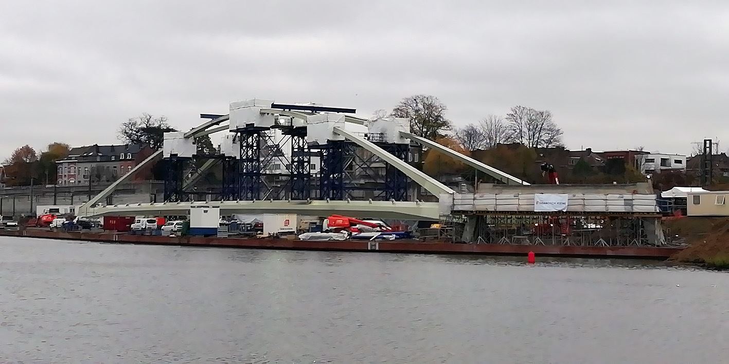 Afix fast X52 shrinkwrap scaffold for sandblasting work - Victor Buyck