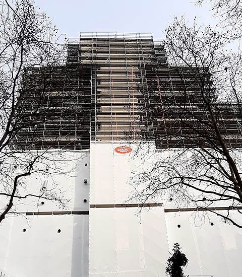Afix fast X52 shrinkwrap scaffold for construction renovation - Lille Agora