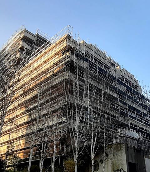 Afix fast X52 shrinkwrap scaffold for construction renovation - Lille Agora