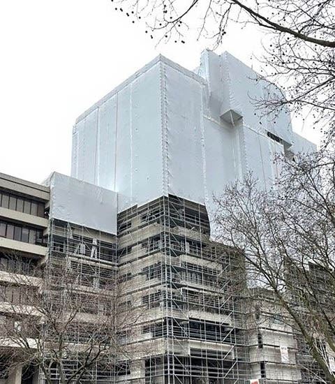 Afix fast X52 shrinkwrap scaffold for construction renovation - Lille Agora