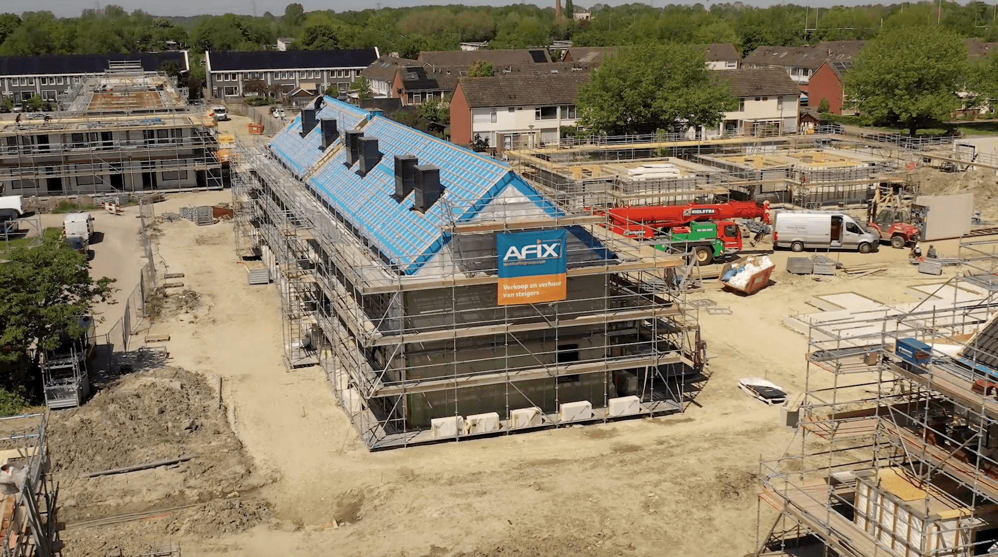 21 02 184 woningen in AFIXFAST steigers in Appingedam