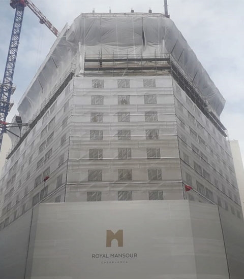 Afix fast X52 échafaudage de nouveau bâtiment avec toile d'échafaudage - hotel Royal Mansour - Casablanca Maroc