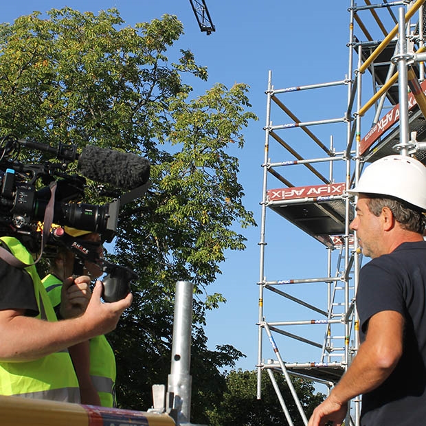 Afix fast X52 renovatie steiger château Planckaert - VRT - Lurcy