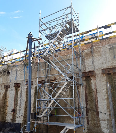 Afix fast X52 zwevende steiger trappen toren - Trinity Groep Versluys - Oostende Linkeroever