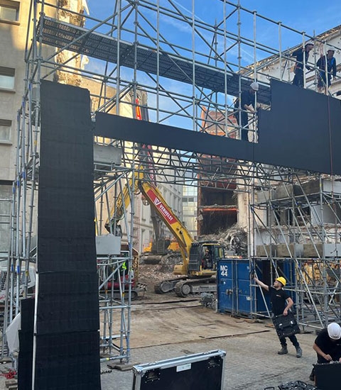 Afix fast X52 steiger opstelling met spandoeken als afscherming - BlowUp Media - De Meir - Antwerpen