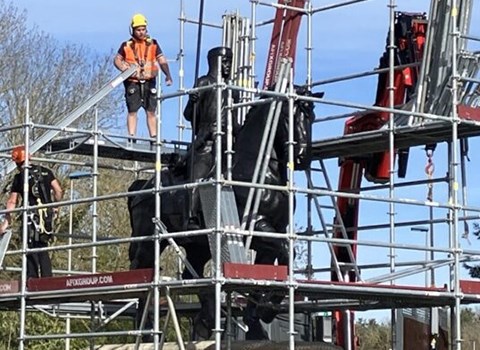 24 02 Yvelines Statue Templier